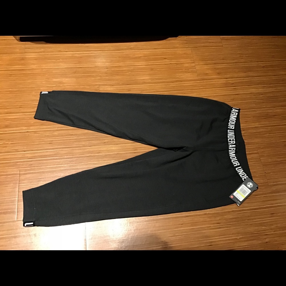 Under Armour capris Medium